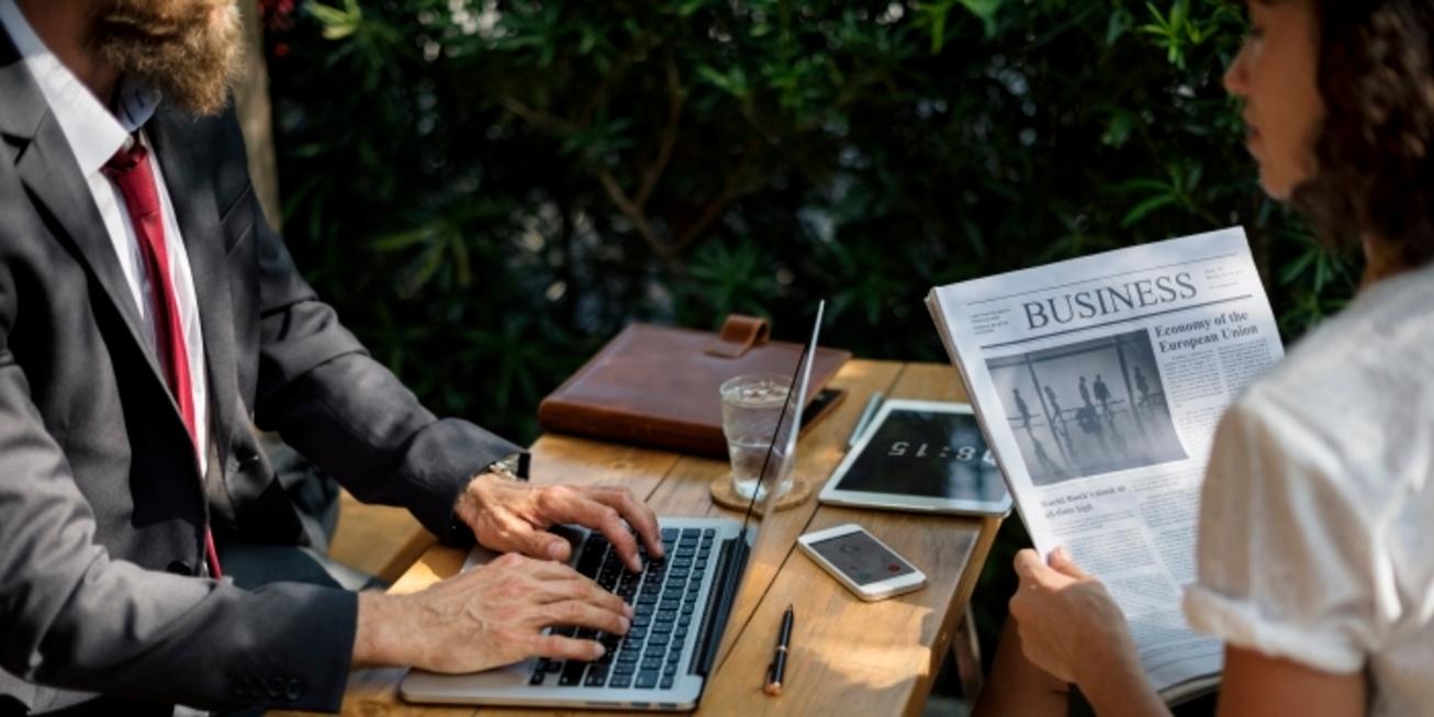 Image: Sales Representative