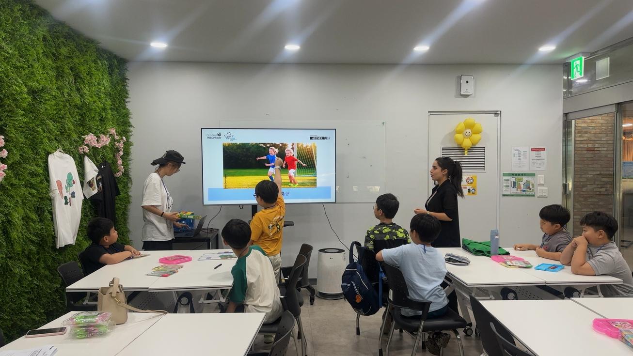 Image: Global Classroom [6 weeks]
